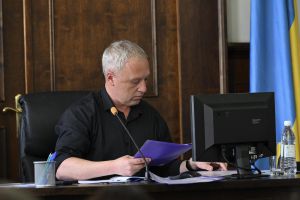 Головне – допомога війську та соціальні питання 
